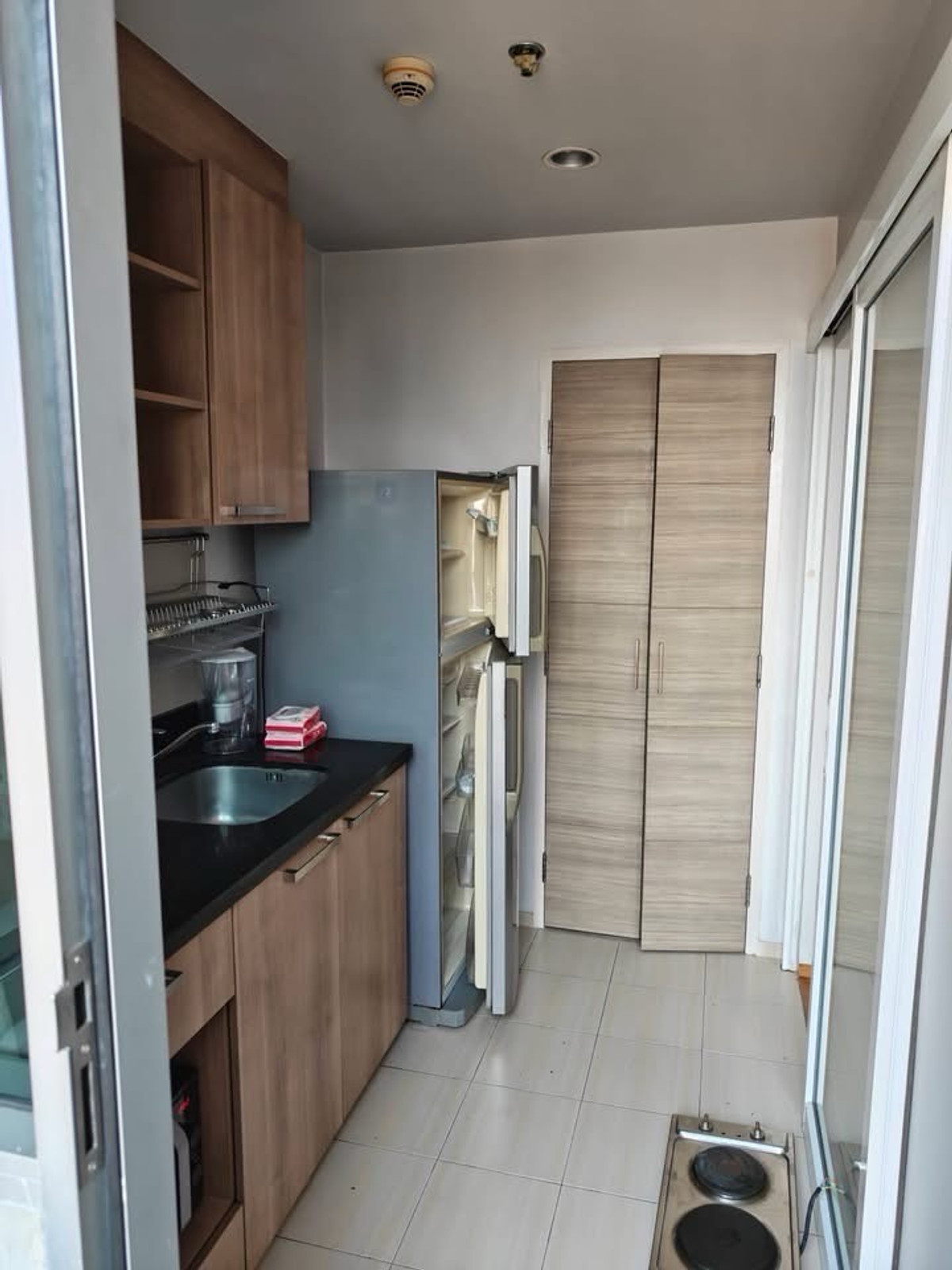 ให้เช่าคอนโดวงเวียนใหญ่ เจริญนคร : 🏢 For Rent | Hive Taksin 
(A6902049) 
คอนโดติด BTS วงเวียนใหญ่ เพียง 110 ม. 🚆✨

💰 ค่าเช่า 25,000 บาท / เดือน