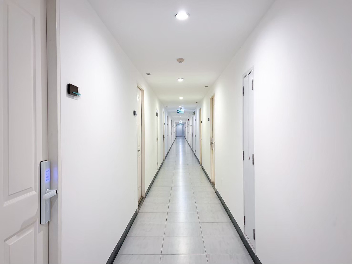 ขายคอนโดเสรีไทย-นิด้า : ขายด่วน 🌿 คอนโดแต่งใหม่ พร้อมอยู่ The Niche ID เสรีไทย 81/2 | ตึก B ชั้น 7 ห้องริม Digital Door Lock วิวโล่ง ลมดี ความเป็นส่วนตัวสูง ✨