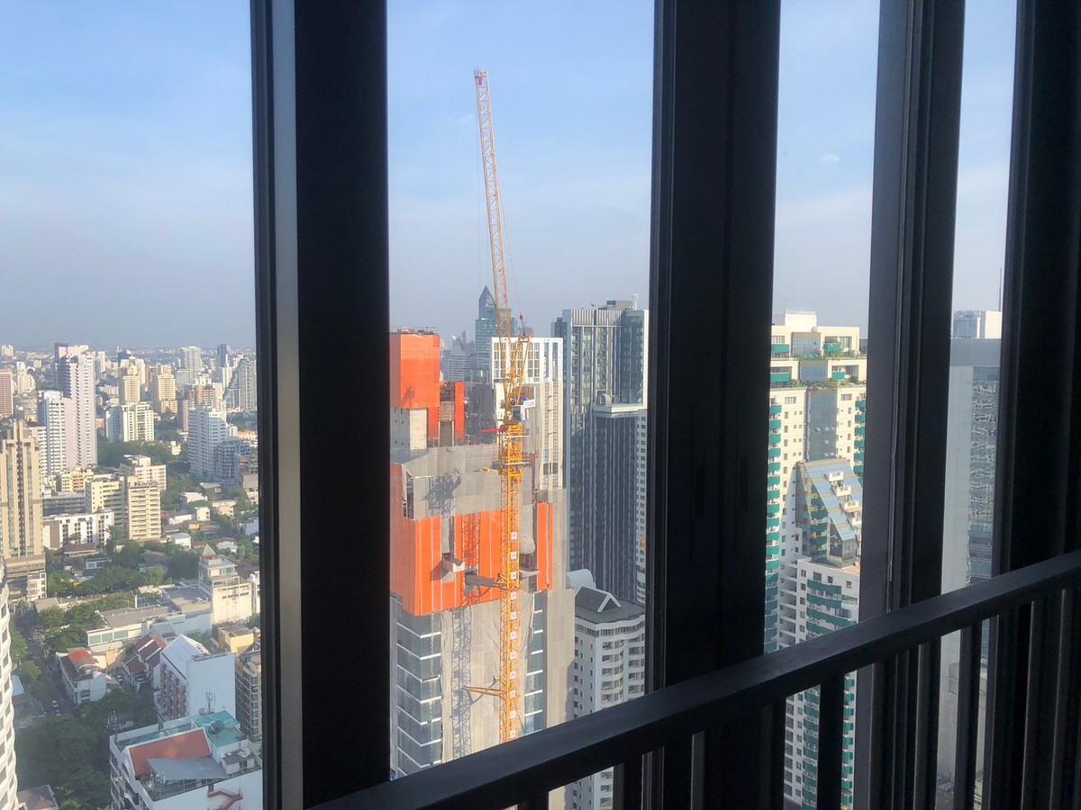 ให้เช่าคอนโดสุขุมวิท อโศก ทองหล่อ :  ให้เช่าคอนโด Ashton Asoke ชั้นสูง   วิวเมืองสูง โล่ง โปร่ง สวยมาก