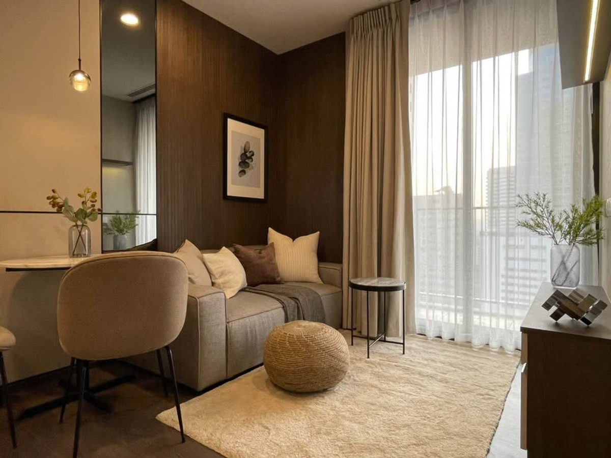 For RentCondoSukhumvit, Asoke, Thonglor : ⭐️ OKA HAUS Sukhumvit 36 ​​⭐️ 2 Beds 1 Bath, very beautiful room, well decorated.  Complete electrical appliances