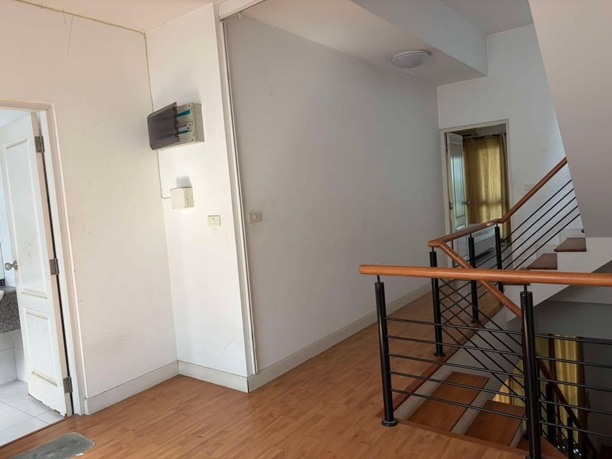 ให้เช่าทาวน์โฮมนวมินทร์ รามอินทรา : ให้เช่าทาวน์โฮม 3 ชั้น Vista park รัชดา-รามอินทรา (22 ตร.ว.) ตกแต่งพร้อมอยู่