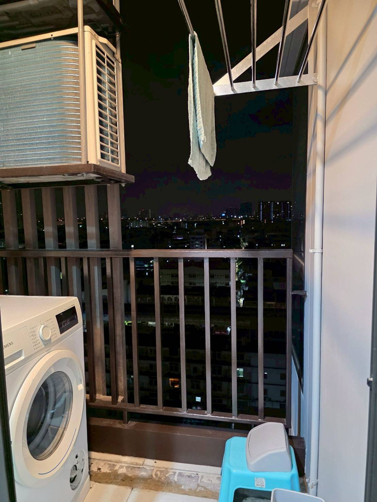 ขายคอนโดบางซื่อ วงศ์สว่าง เตาปูน : โอกาสทองของนักลงทุน! ขายคอนโด The Stage เตาปูน อินเตอร์เชนจ์ (The Stage Taopoon Interchange) ซื้อปุ๊บรับรายได้ทันที สภาพเนี๊ยบพร้อมอยู่!