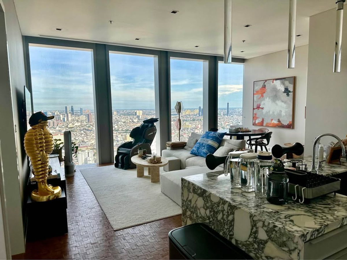 For RentCondoSathorn, Narathiwat : ⭐️ The Ritz - Carlton Residences at MahaNakhon⭐️ 2 BEDS 3 BATHS 126 sq m. Very beautiful view, luxurious room, fully decorated.