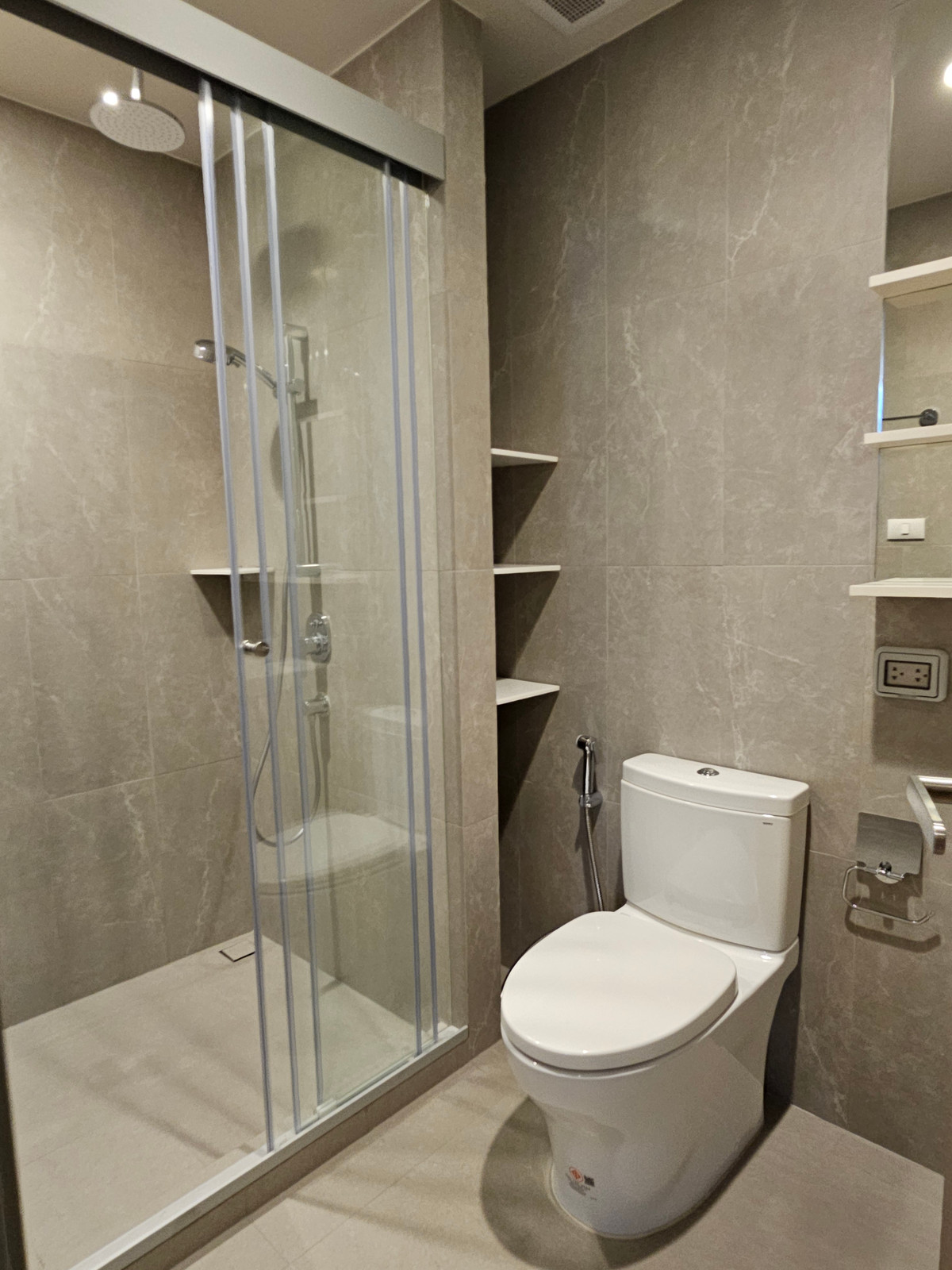 For RentCondoSathorn, Narathiwat : ดิ อิสระ สาทร  ให้เช่า 1 นอน 1 น้ำ พื้นที่ 33 ตรม  25,000 บาท สนใจโทร น้อง 096-2615656 พร้อมให้นัดหมายเข้าชมทุกวัน  The Issara Sathorn for RENT 1bed 1 bath 33 Sq,m price 25,000 Baht   call Nong 096-2615656 Ready to touring everyday   ห้องกว้าง 33 ตรม. พร้