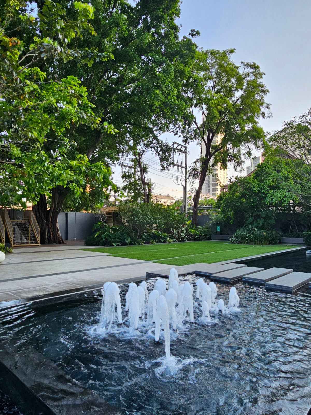 For RentCondoSathorn, Narathiwat : ดิ อิสระ สาทร  ให้เช่า 1+1 นอน 1 น้ำ พื้นที่ 37 ตรม  28,000 บาท สนใจโทร น้อง 096-2615656 พร้อมให้นัดหมายเข้าชมทุกวัน  The Issara Sathorn for RENT 1bed Plus 1 bath 37 Sq,m price 28,000 Baht   call Nong 096-2615656 Ready to touring everyday   ห้องกว้าง 37 ต