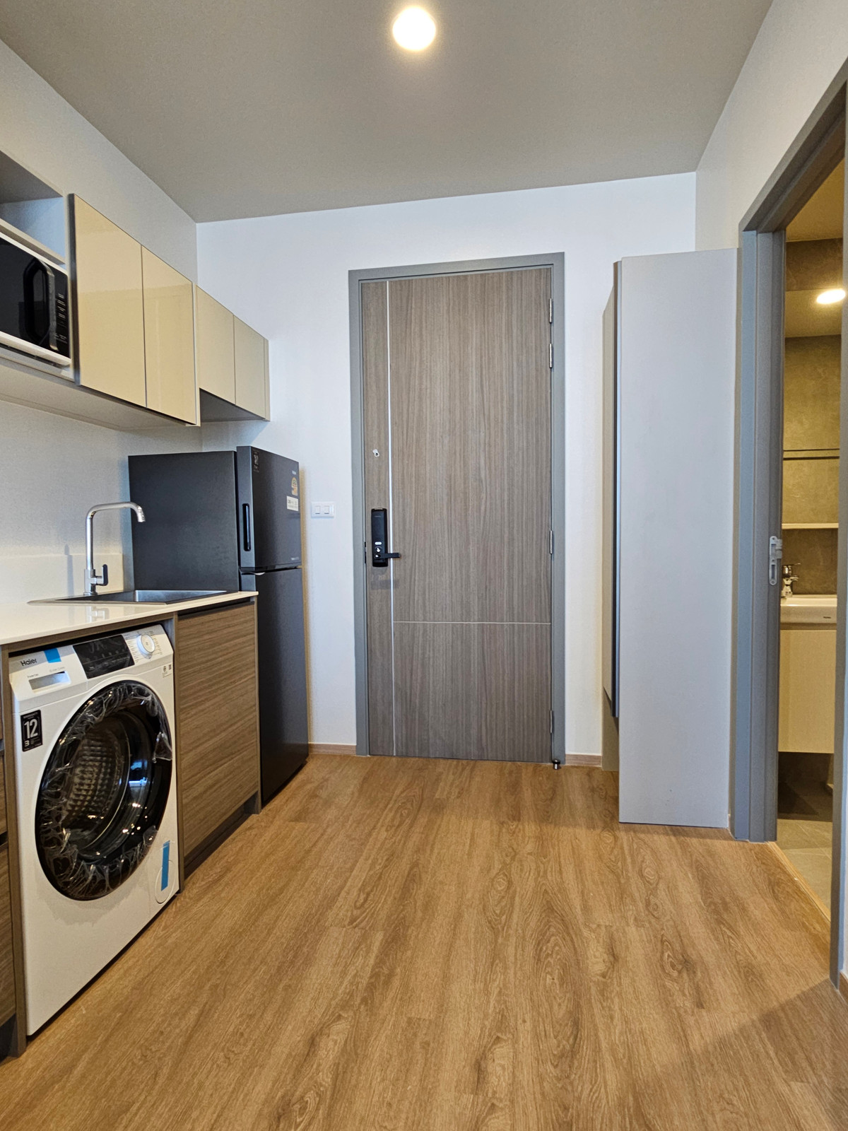 For RentCondoSathorn, Narathiwat : ดิ อิสระ สาทร  ให้เช่า 1+1 นอน 1 น้ำ พื้นที่ 37 ตรม  28,000 บาท สนใจโทร น้อง 096-2615656 พร้อมให้นัดหมายเข้าชมทุกวัน  The Issara Sathorn for RENT 1bed Plus 1 bath 37 Sq,m price 28,000 Baht   call Nong 096-2615656 Ready to touring everyday   ห้องกว้าง 37 ต