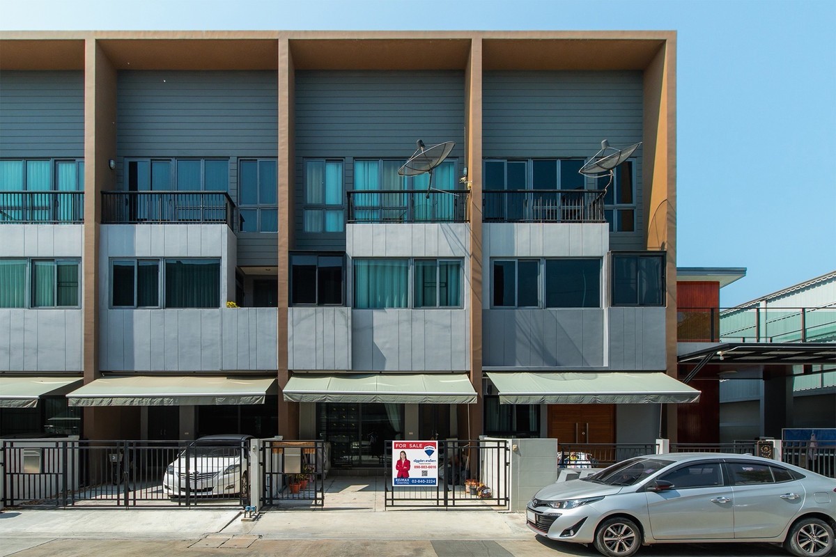 For SaleTownhome : ขายบ้านกลางเมือง สาทร – สุขสวัสดิ์ ทาวน์โฮม 3 ชั้น ในซอยสุขสวัสดิ์ 39 ถูกสุดในโครงการ วิวสะพานภูมิพล