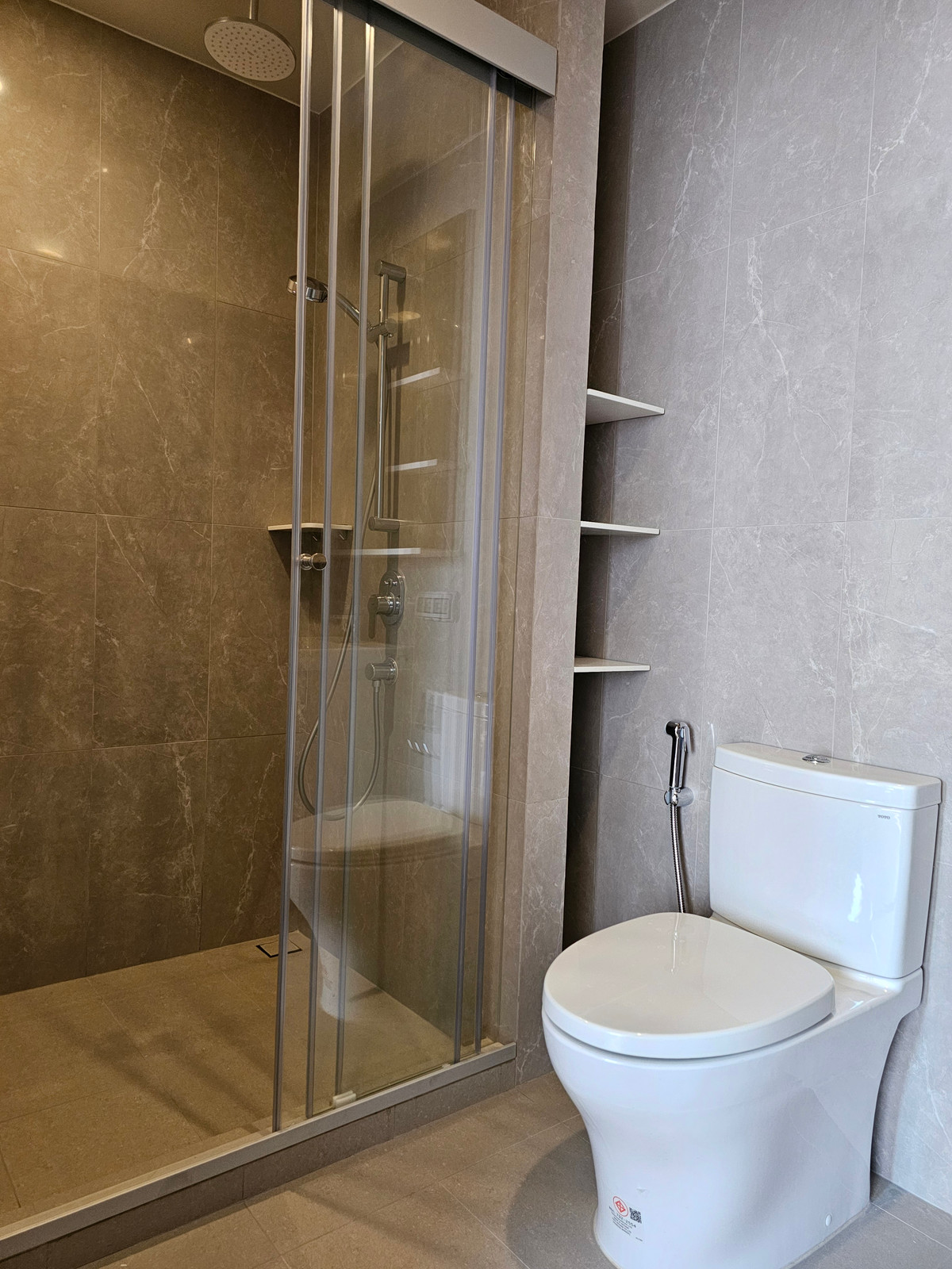 For RentCondoSathorn, Narathiwat : ดิ อิสระ สาทร  ให้เช่า 1 นอน 1 น้ำ พื้นที่ 33 ตรม  25,000 บาท สนใจโทร น้อง 096-2615656 พร้อมให้นัดหมายเข้าชมทุกวัน  The Issara Sathorn for RENT 1bed 1 bath 33 Sq,m price 25,000 Baht   call Nong 096-2615656 Ready to touring everyday   ห้องกว้าง 33 ตรม. พร้