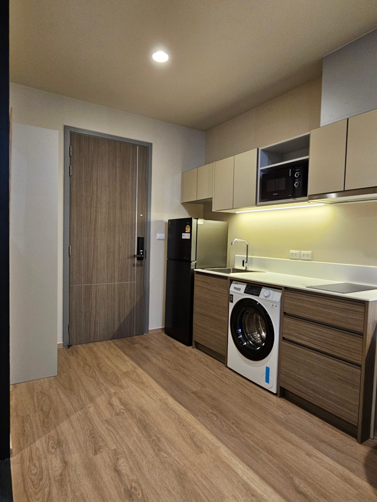 For RentCondoSathorn, Narathiwat : ดิ อิสระ สาทร  ให้เช่า 1 นอน 1 น้ำ พื้นที่ 33 ตรม  25,000 บาท สนใจโทร น้อง 096-2615656 พร้อมให้นัดหมายเข้าชมทุกวัน  The Issara Sathorn for RENT 1bed 1 bath 33 Sq,m price 25,000 Baht   call Nong 096-2615656 Ready to touring everyday   ห้องกว้าง 33 ตรม. พร้