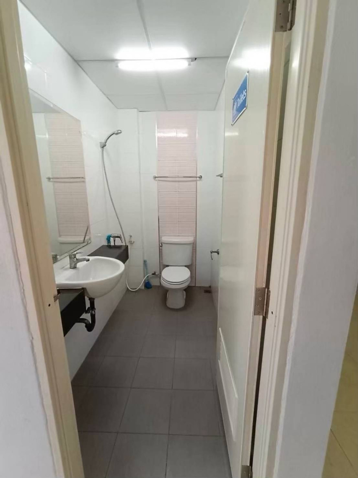 For RentShop HouseSamut Prakan,Samrong : Commercial building for rent Subrungruang City Bangpu Phase 2, near BTS Kheha Station, only 5 minutes.