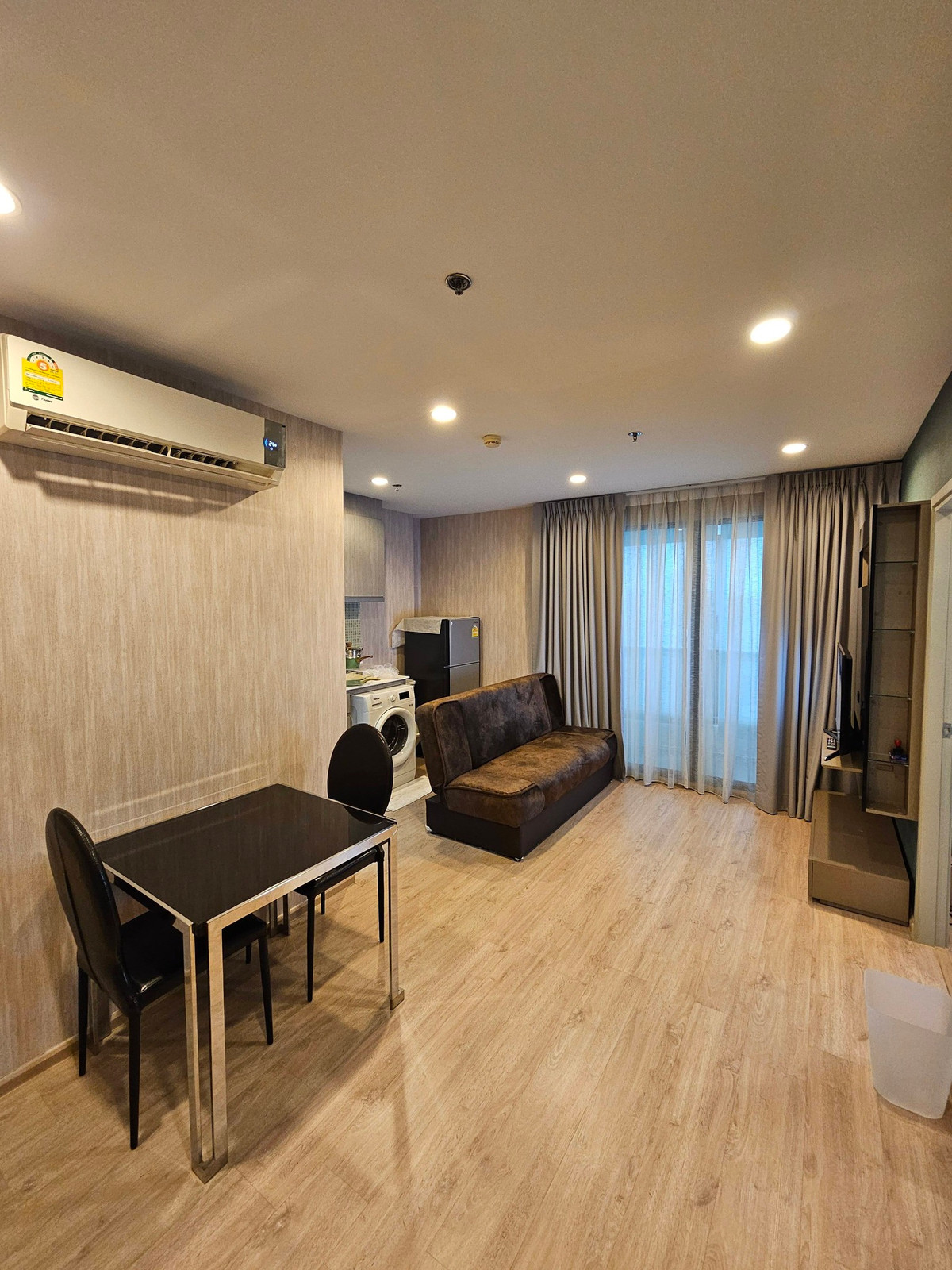 For RentCondoThaphra, Talat Phlu, Wutthakat : ⭐️ Ideo Sathorn - Thapra ⭐️ 2 bedrooms, 1 bathroom, 45 sq m, 10th floor, complete with furniture and electrical appliances.