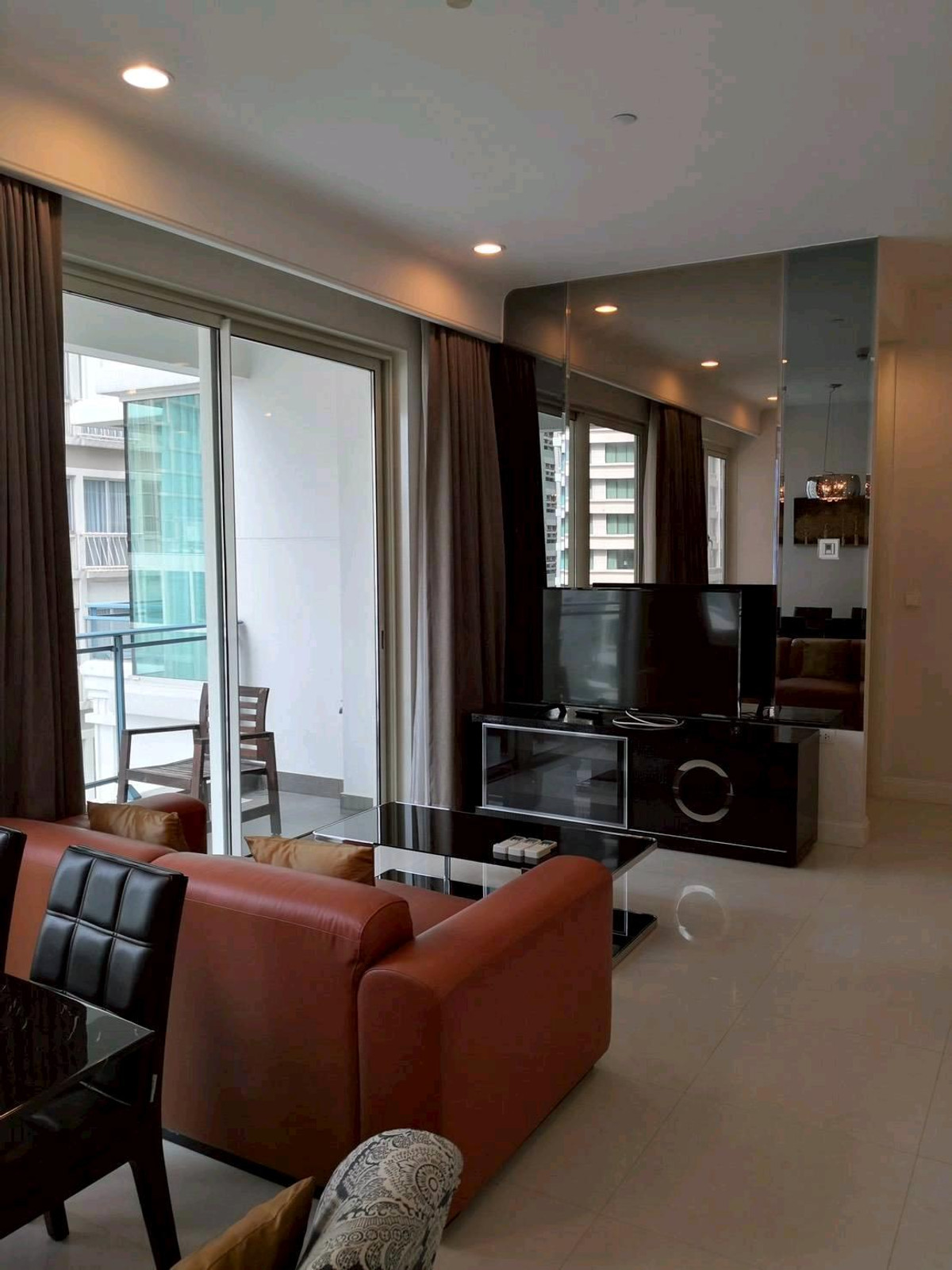 For RentCondoWitthayu, Chidlom, Langsuan, Ploenchit : 🌃 Q Langsuan | 2Bedrooms 2Bathrooms | 100 SQ.M • Fixed Parking Car 🚗