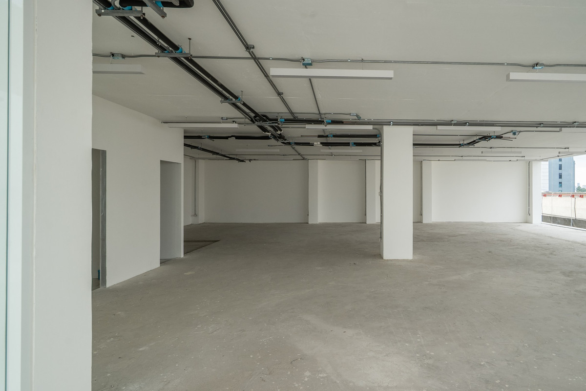 Home OfficeRama9, Petchburi, RCA : WS6779 For Rent/Sale: 6-story office building (including rooftop) in prime Rama 9 location, central business district, near MRT. Rent only 630,000 THB/month.