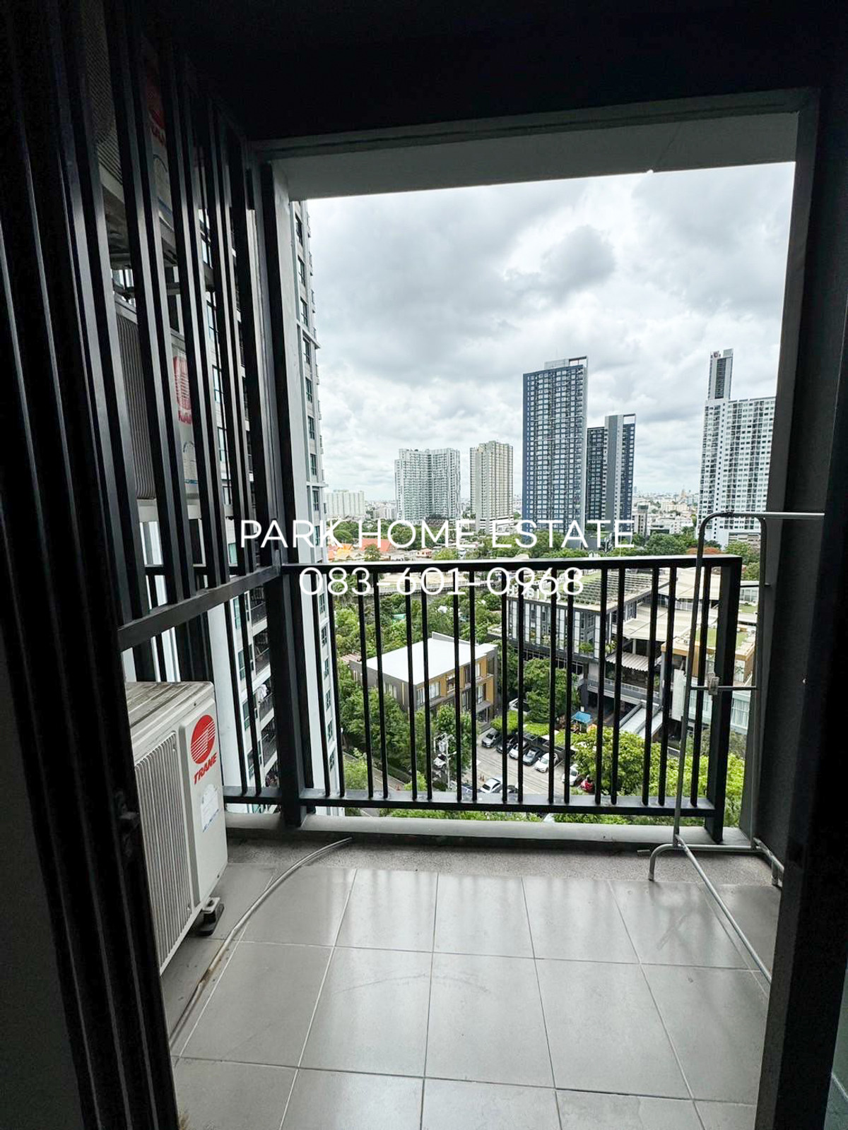 ให้เช่าคอนโดสุขุมวิท อโศก ทองหล่อ : The Base Park East Sukhumvit 77 | 2Bedroom. 📞 Line : @pukkhome (with @) , 083-601-0968