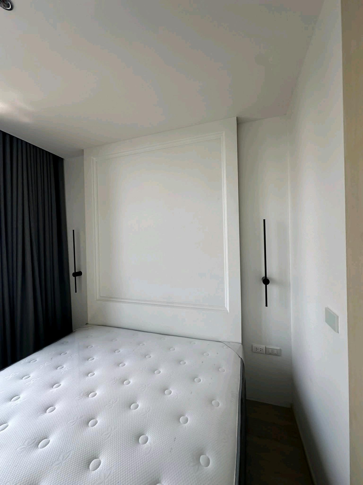 For RentCondoSukhumvit, Asoke, Thonglor : 💫🍃 Prime Sukhumvit location, near BTS Phrom Phong, convenient travel, near famous department stores, restaurants, and lifestyle zones for foreigners.