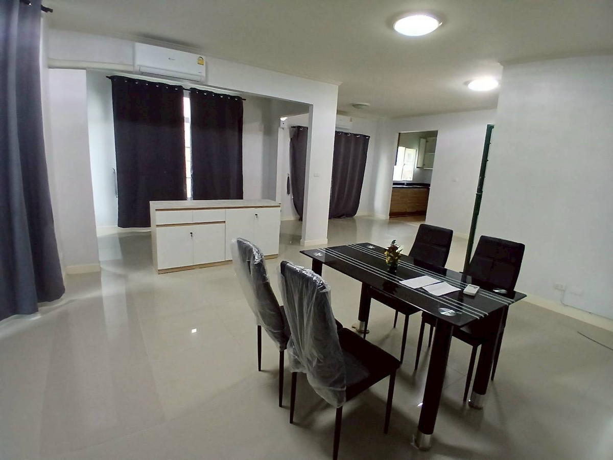 For RentHouseMin Buri, Romklao : Single house for rent Passorn Village 13 Soi Suwinthawong 86 (100 sq m.) decorated and ready to move in.