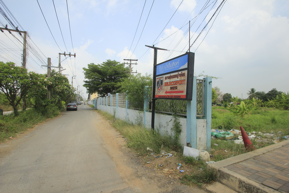 ขายที่ดินพระราม 2 บางขุนเทียน : ขายที่ดินพระราม2 ระหว่างพระราม2ซ.98กับ100 ที่ดินถมแล้ว 7-1-5 ไร่ ลงเสาเข็มทั่วบริเวณที่ดิน ขาเข้าเมืองใกล้ทางด่วนสุขสวัสดิ์ บางพลี สร้างโกดัง ออฟฟิศ สำนักงาน 38,000บาท/วา