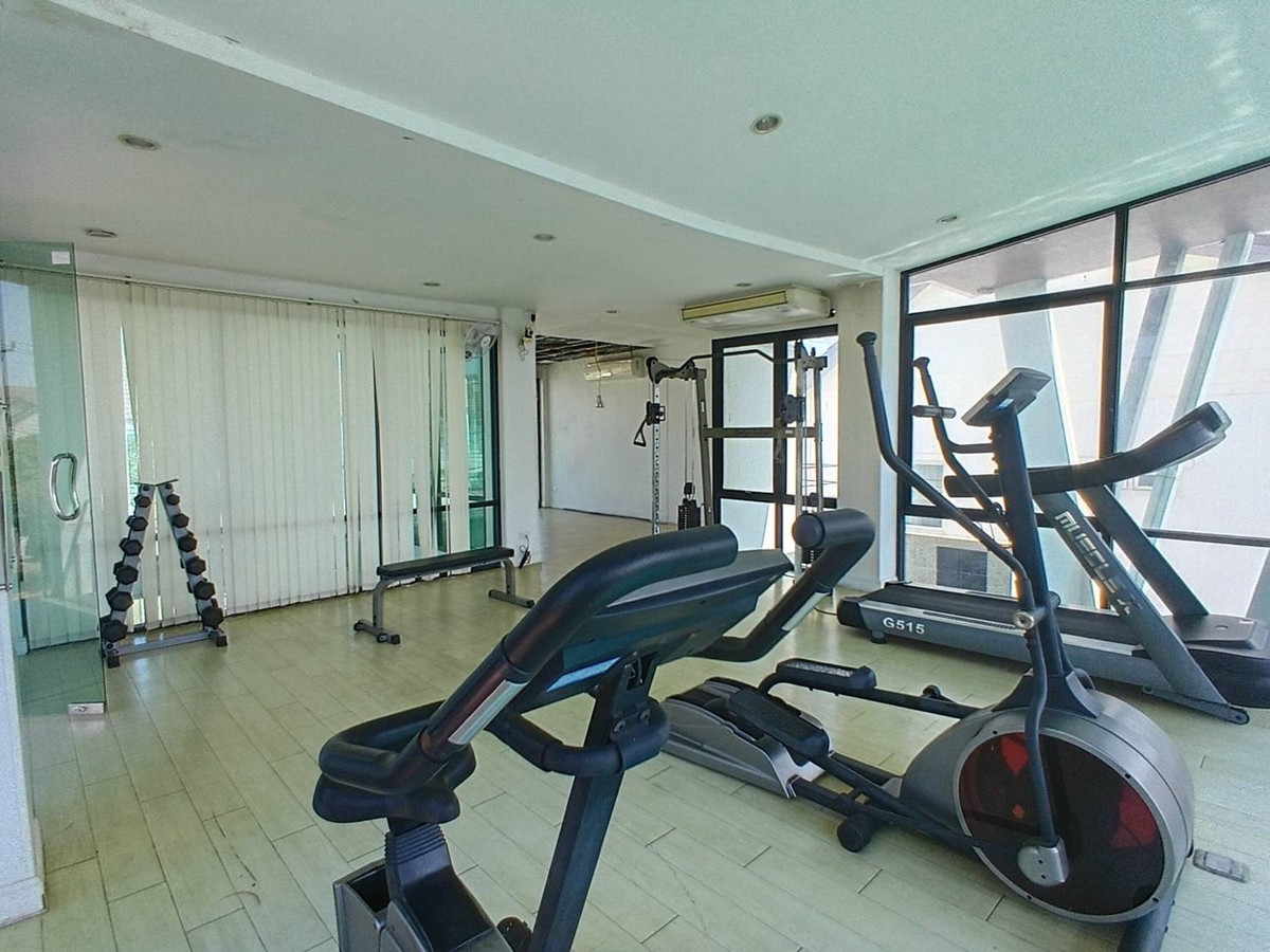 For SaleTownhomeNakhon Pathom : Corner townhome for sale, good location, wide area, north direction, Nakhon Pathom Province, price 2.09 million baht.