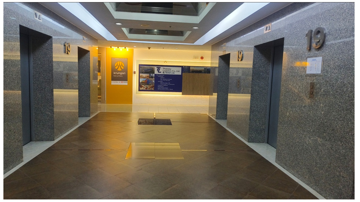 For RentOfficeBangna, Bearing, Lasalle : Office for rent/sale, Central City Tower Building. (next to Central Bangna Department Store) Area size: 186 sq m. Floor: 19