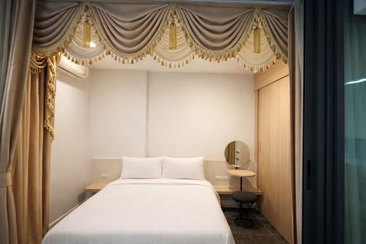 For RentCondoWongwianyai, Charoennakor : 🏢 ให้เช่าคอนโด Bright Wongwian Yai (ตากสิน 10)
(A6902050) 
ห้องสวย วิวสวน บรรยากาศดี เดินทางสะดวก มีรถรับ-ส่ง BTS 🚆🌿

💰 ราคาเช่า 16,000 บาท / เดือน
