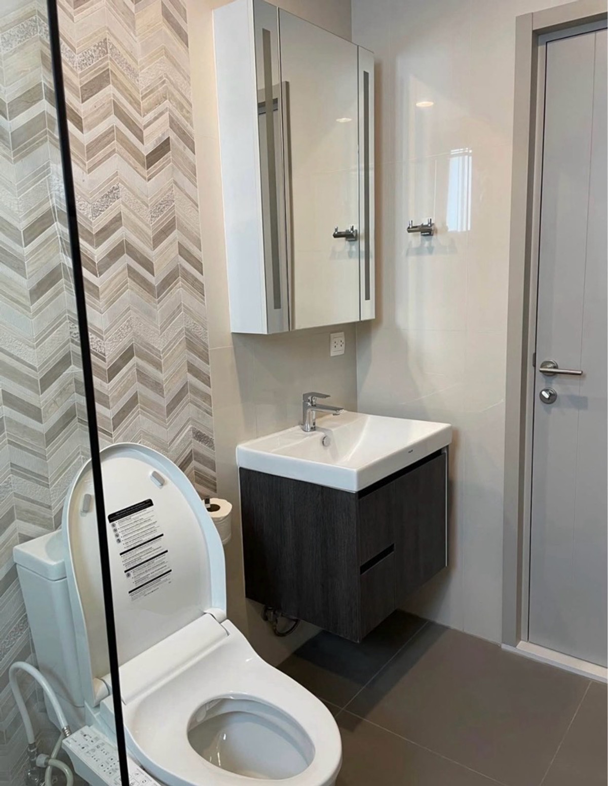 For RentCondoSukhumvit, Asoke, Thonglor : #Z4859💥 060369 🔥Condo for rent Oka Haus Sukhumvit36