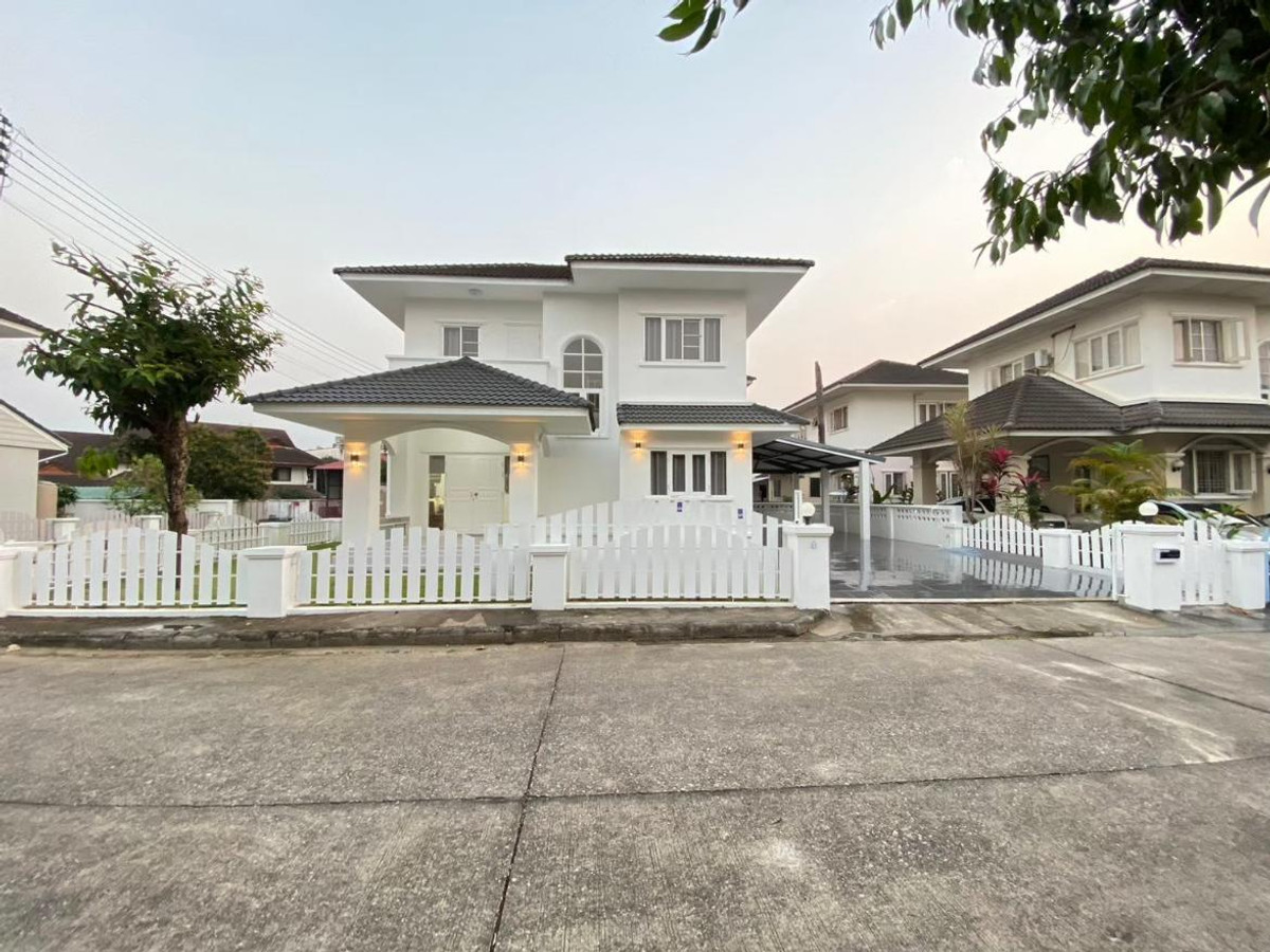 For RentHouseChiang Mai : For Rent: Two-Story House with Bathtub and Security System – San Sai, Chiang Mai