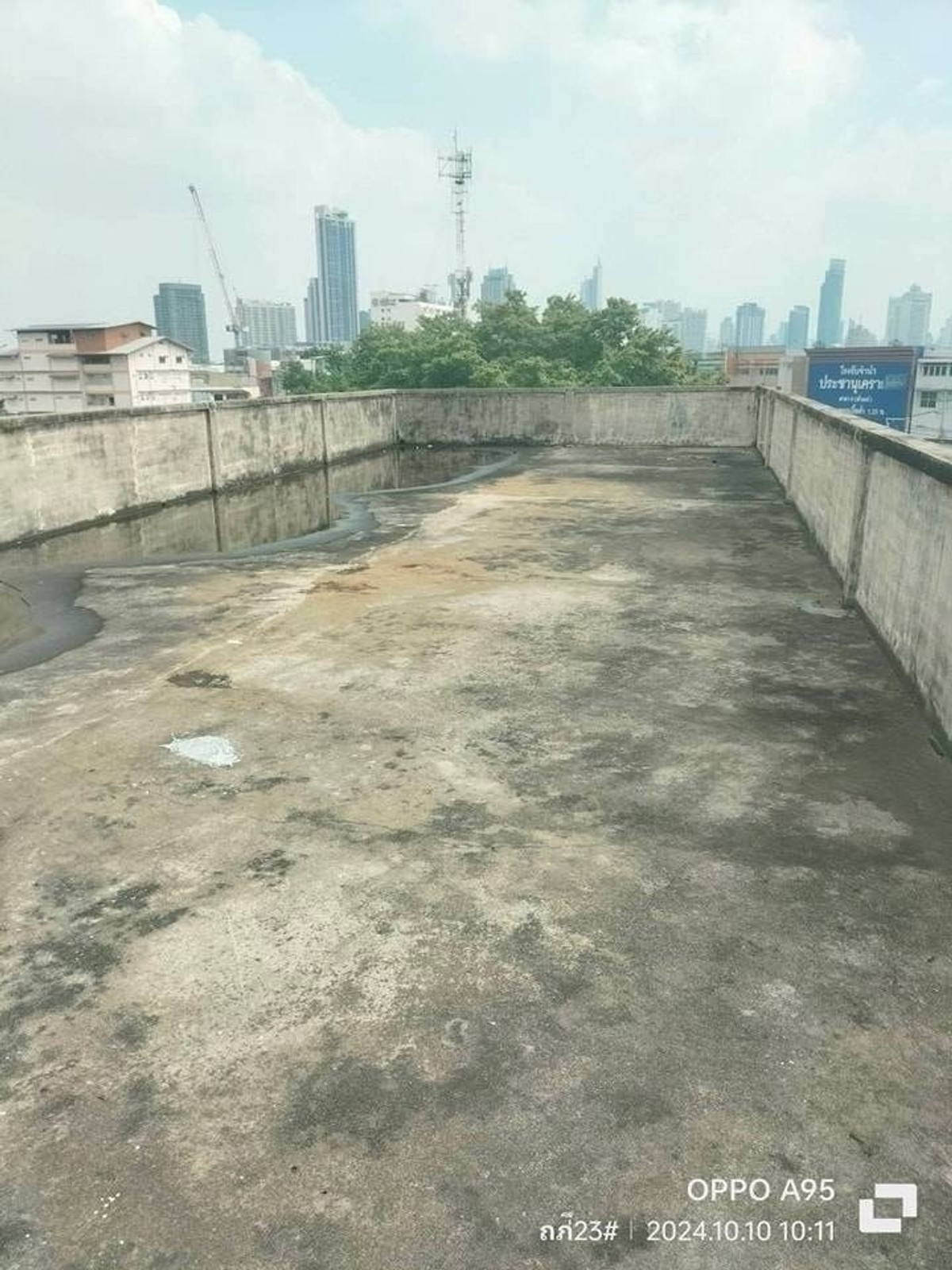 ให้เช่าวงเวียนใหญ่ เจริญนคร : ให้เช่าถูกมาก เหมาะทำร้านอาหาร ตึก 1/2ไร่  พร้อมอาคาร 4 ชั้น ติดสาทร ใกล้รถไฟฟ้า ติดโรงพยาบาลเยอะ