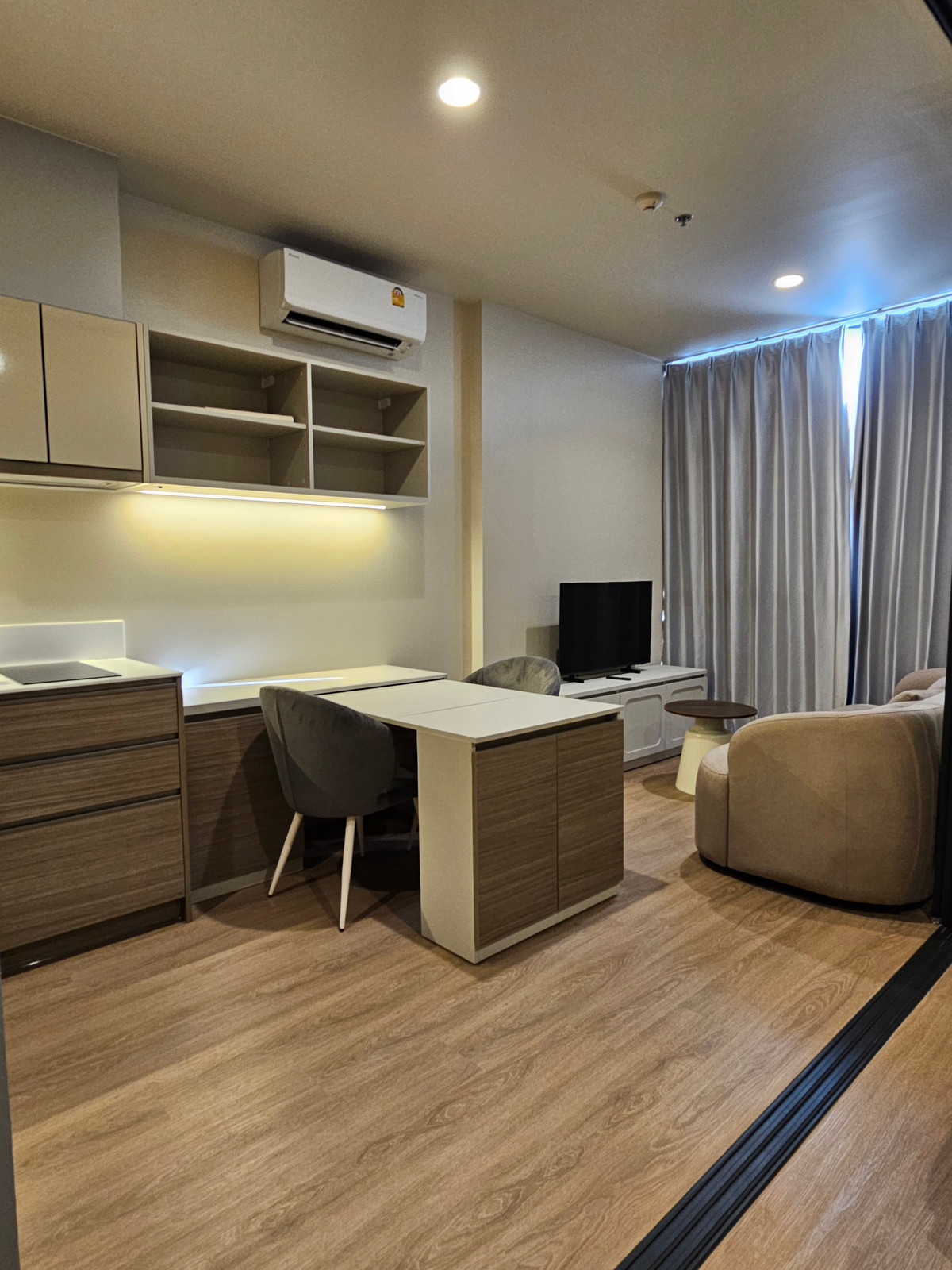 For RentCondoSathorn, Narathiwat : ดิ อิสระ สาทร  ให้เช่า 1 นอน 1 น้ำ พื้นที่ 33 ตรม  25,000 บาท สนใจโทร น้อง 096-2615656 พร้อมให้นัดหมายเข้าชมทุกวัน  The Issara Sathorn for RENT 1bed 1 bath 33 Sq,m price 25,000 Baht   call Nong 096-2615656 Ready to touring everyday   ห้องกว้าง 33 ตรม. พร้