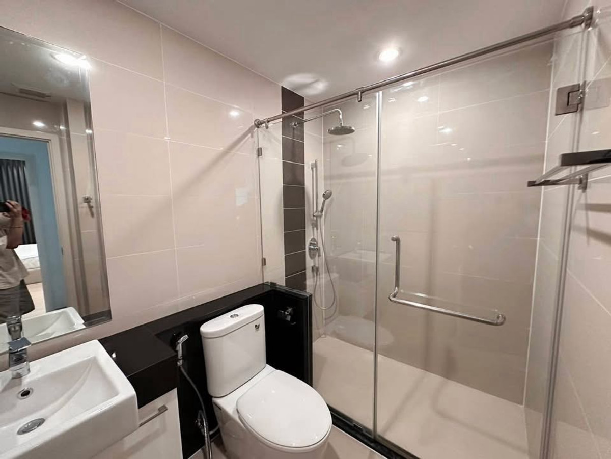 For RentCondoSathorn, Narathiwat : 🏢 Condo for rent Supalai Lite Ratchada-Narathiwat-Sathorn
(D6902021) 
Big room, good location, near Sathorn, ready to move in ✨

💰 Rent 20,000 baht / month