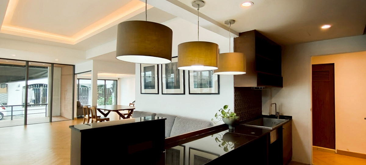 For SaleTownhomeRama9, Petchburi, RCA : For sell - Townhome Rama 9 Soi 11