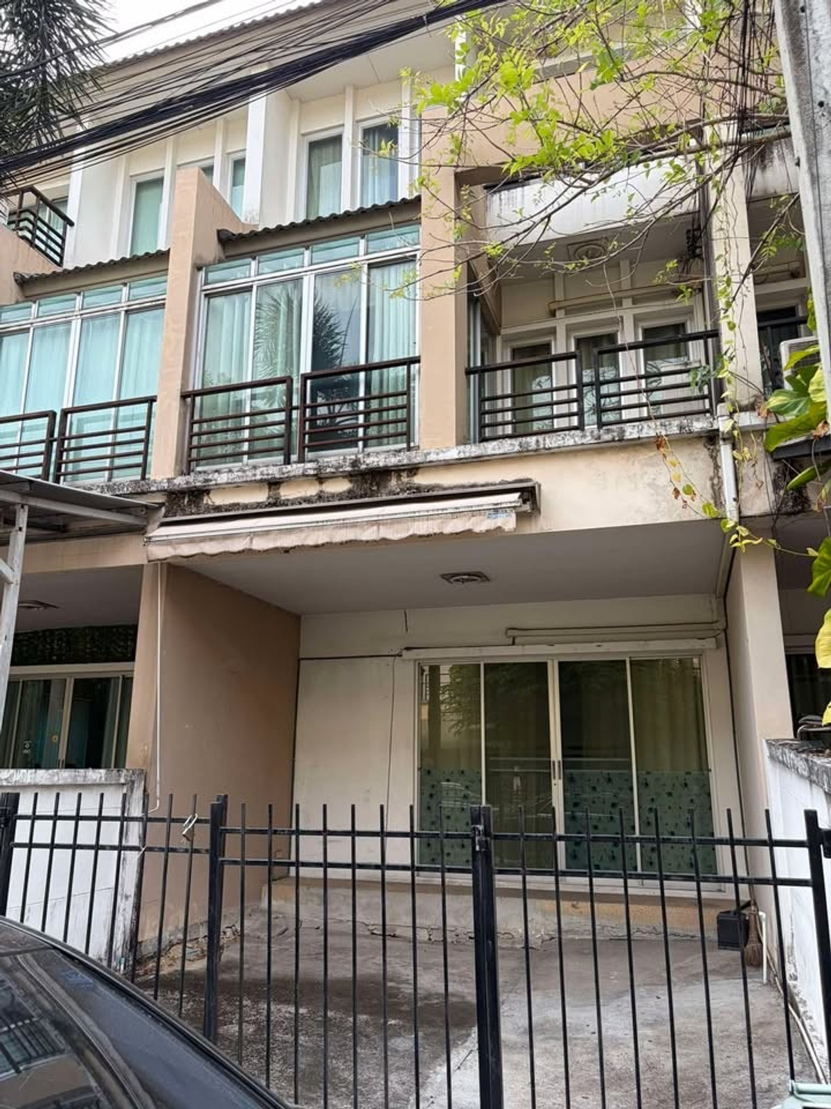 ให้เช่าทาวน์โฮมนวมินทร์ รามอินทรา : ให้เช่าทาวน์โฮม 3 ชั้น Vista park รัชดา-รามอินทรา (22 ตร.ว.) ตกแต่งพร้อมอยู่