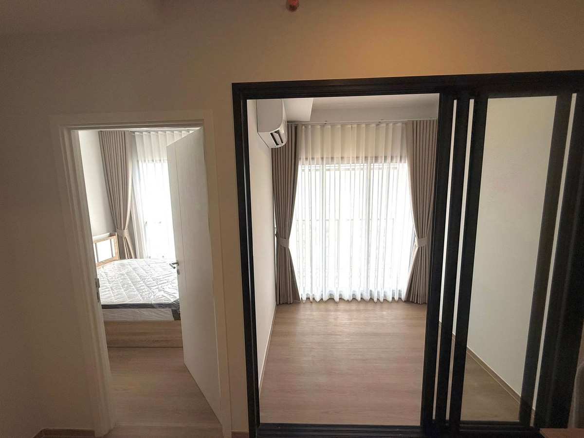 For RentCondoPinklao, Charansanitwong : ⭐️ Chapter One Spark Charan⭐️1 bedroom, 34.5 sq m, Chao Phraya River view room. There is furniture ready.