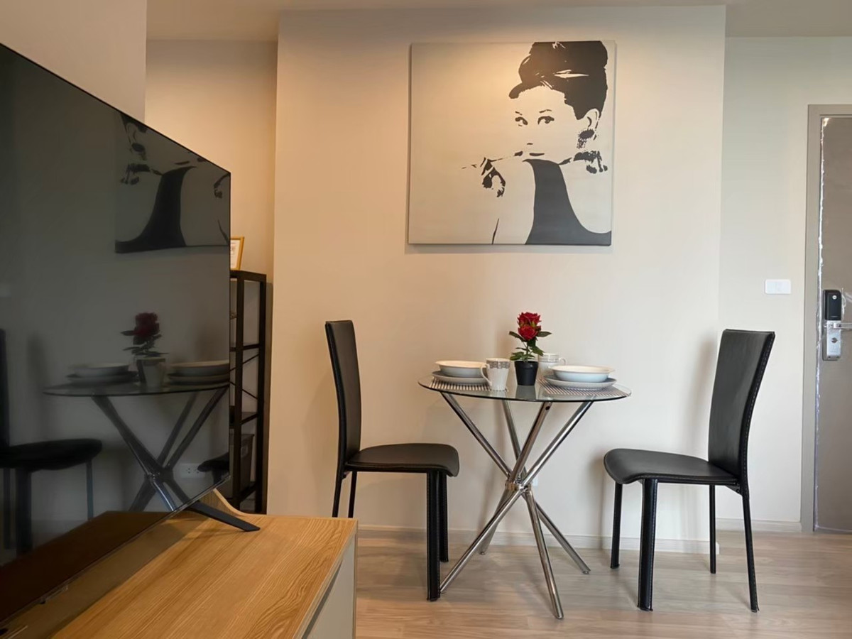 For RentCondoBangna, Bearing, Lasalle : Condo for Rent: Ideo Mobi Sukhumvit East Point Near BTS Bang Na (approx. 250 meters)