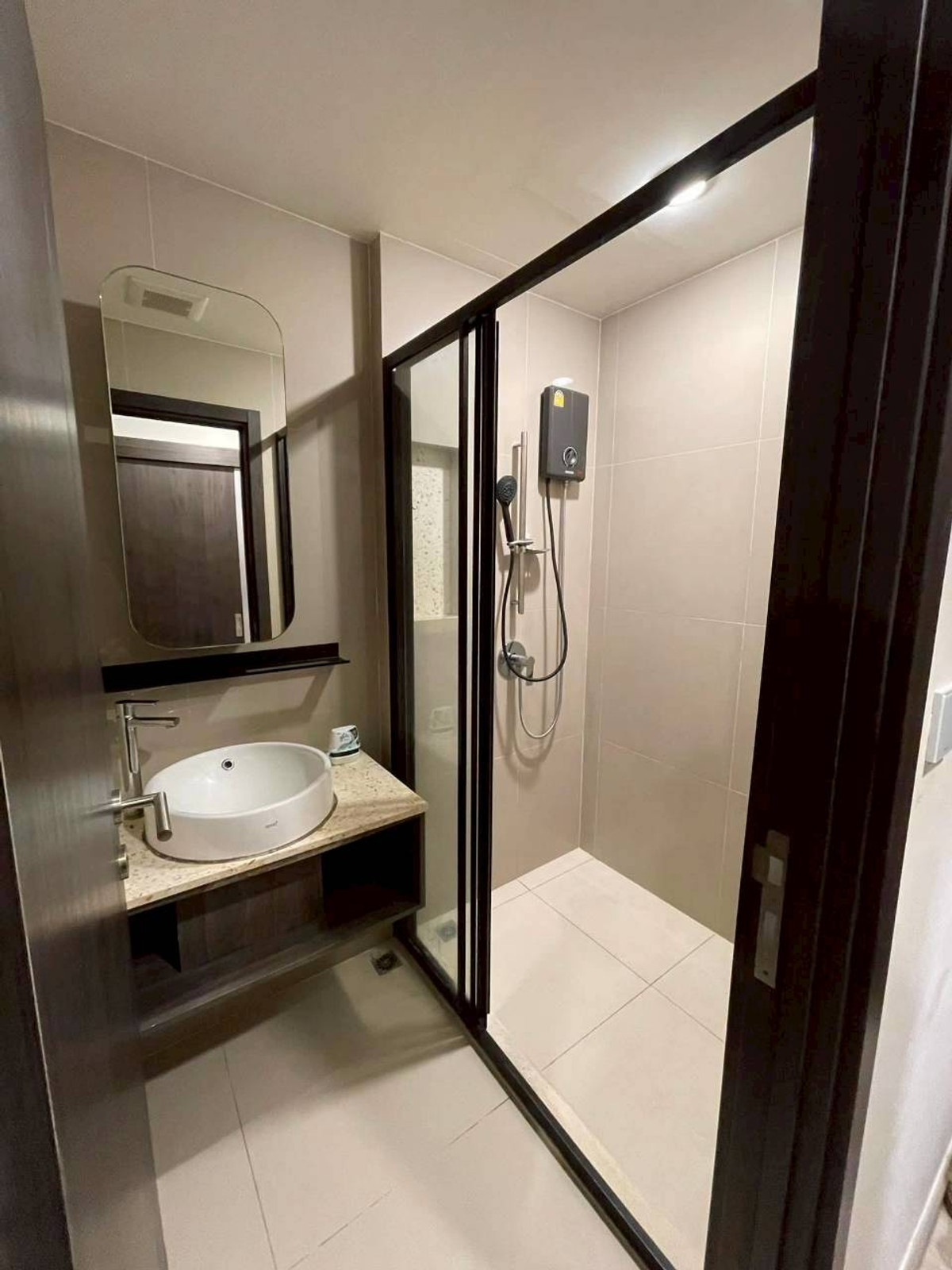 For RentCondoRatchadapisek, Huaikwang, Suttisan : ✅ XTHK136 ✅ Line : @p2nproperty