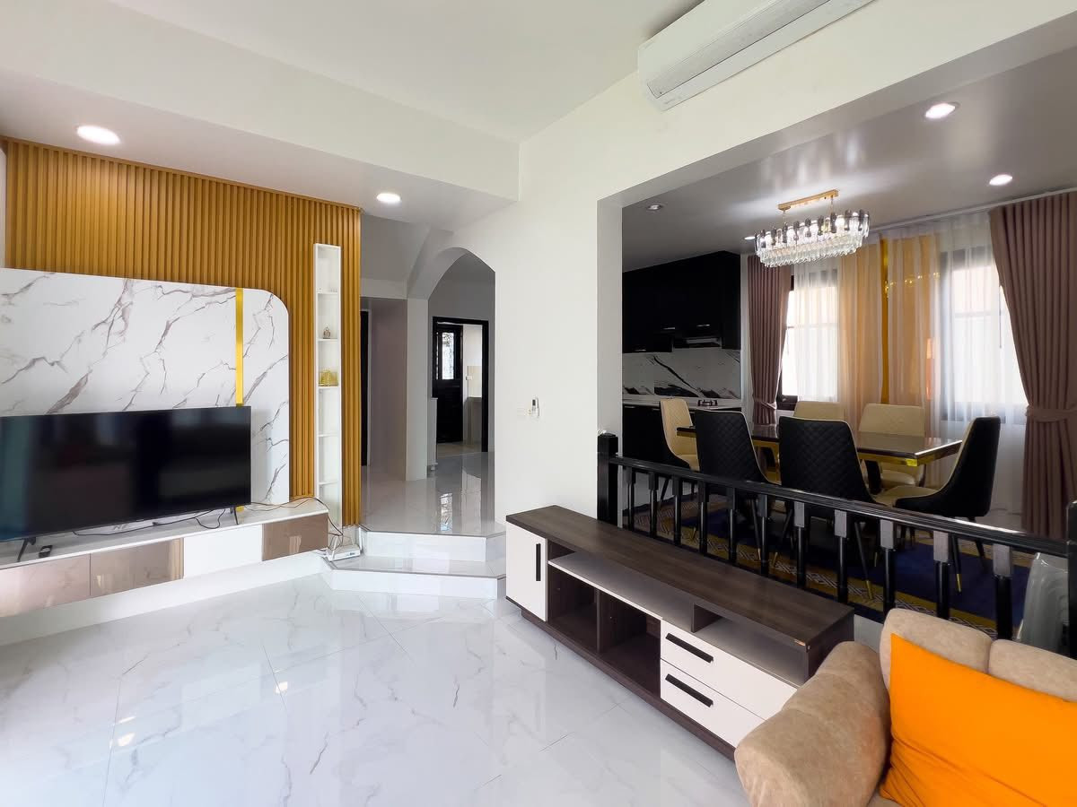 ให้เช่าพัทยา บางแสน ชลบุรี สัตหีบ : บ้านพูลวิลล่า จอมเทียน ใกล้หาดจอมเทียน เดินทางเพียง 5 นาที