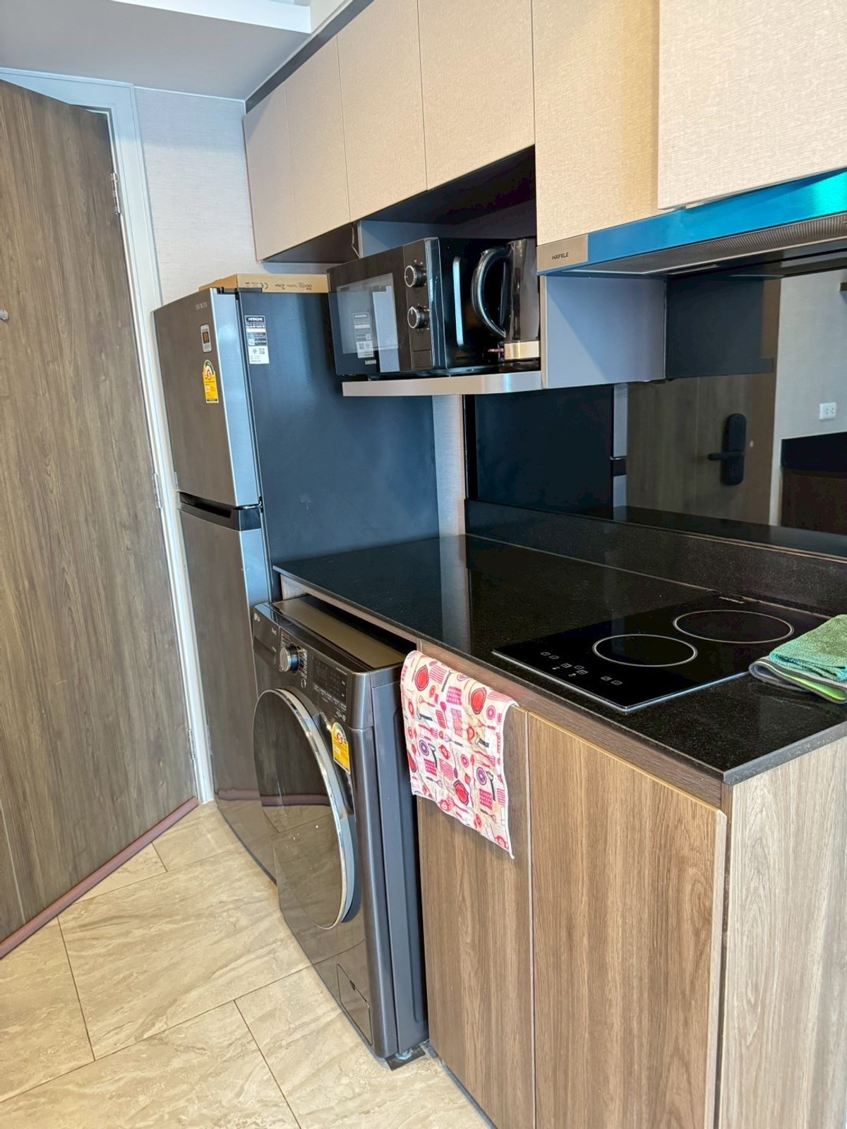 ให้เช่าคอนโดพระราม 9 เพชรบุรีตัดใหม่ RCA : Best Price 🔥ให้เช่า LLOYD Soonvijai-Thonglor ห้องสวยมาก ราคาดีที่สุด ตกแต่งเฟอร์ครบ พร้อมเข้าอยู่ ‼️