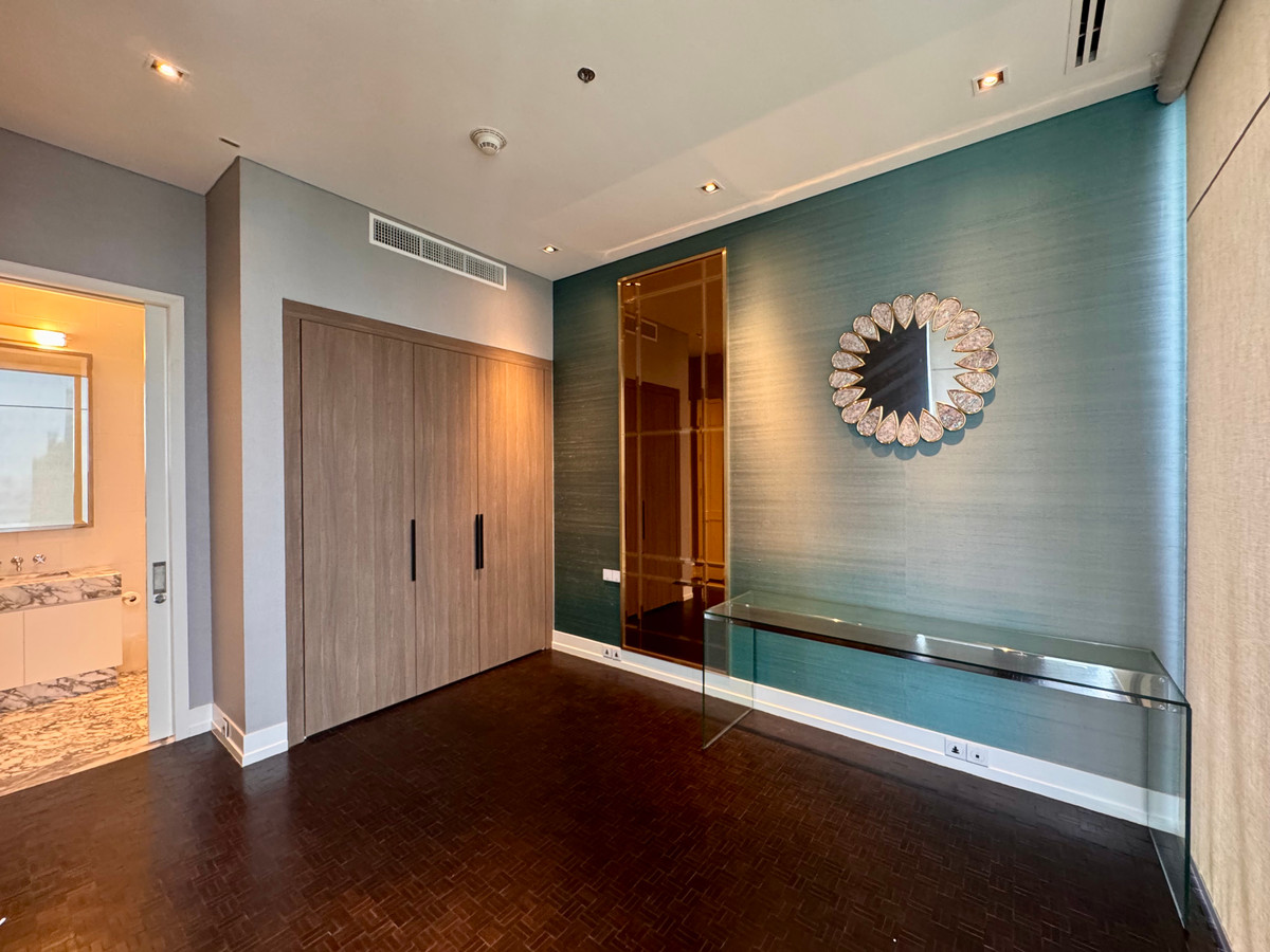 For SaleCondoSathorn, Narathiwat : Rare unit 4 beds with amazing view✨The Ritz Carlton Residence✨4 beds 5 baths, Size 273 sqm., near BTS / MRT Chong Nonsi (0.3 km) Tel.0982645161 