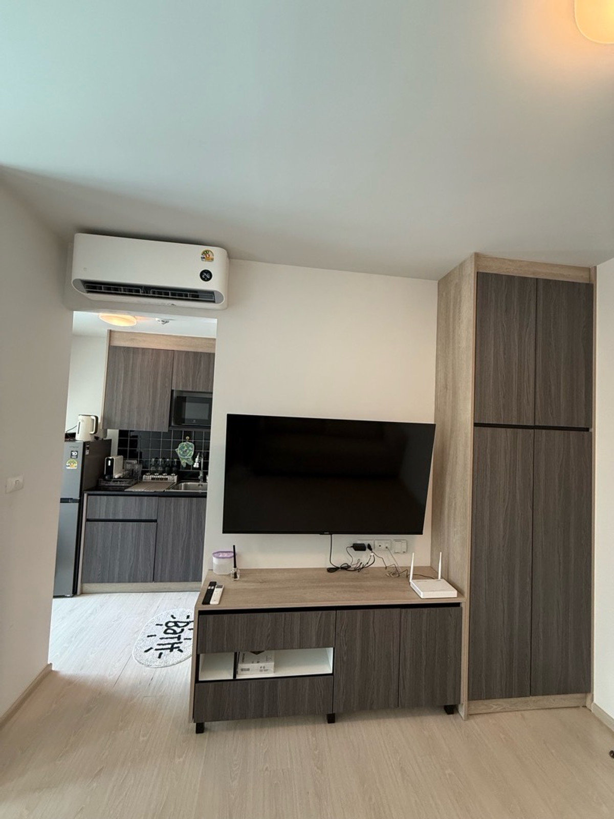 For RentCondoBangna, Bearing, Lasalle : Condo for rent Studio Room Poolview 24sqm. BTS Bearing.