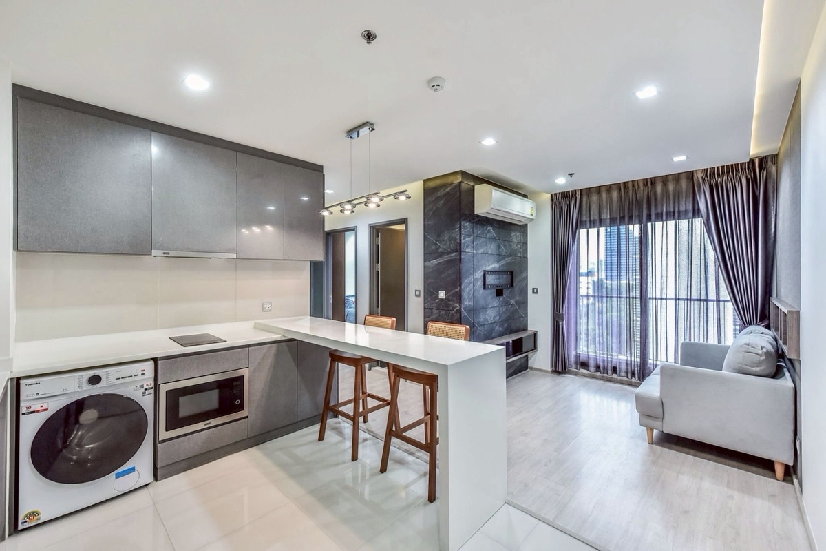 For RentCondoRatchathewi,Phayathai : 🔥Urgent for rent, Condo Rhythm Rangnam 🔥2bed 2 bath, newly decorated, ready to move in.