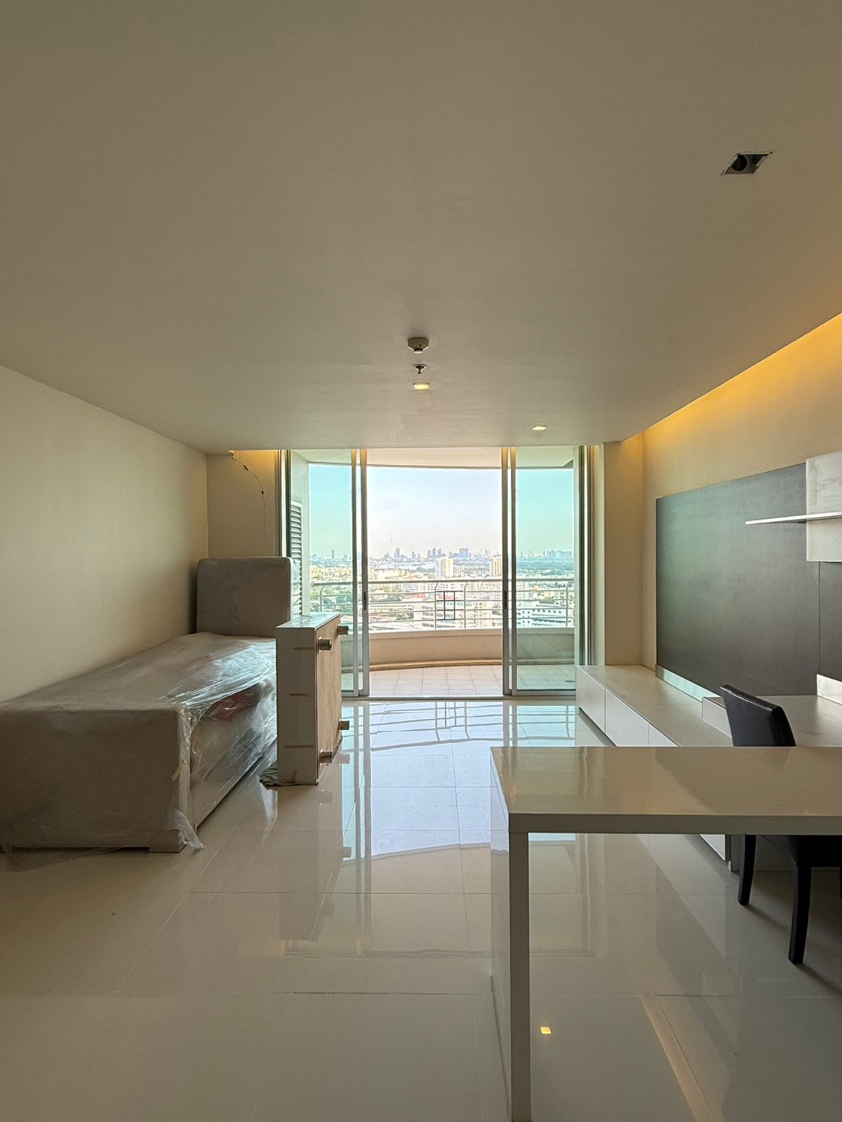 ขายคอนโดสาทร นราธิวาส : ราคาดี ห้องไซส์ใหญ่สภาพดี ใจกลางสาทร ชั้นสูง วิวโล่ง✨Sathorn Heritage✨2 ห้องนอน 2 ห้องน้ำ ขนาด 116.44 ตร.ม ใกล้ BTS / MRT เซนต์หลุยส์ (1 กม.) Tel.0982645161 