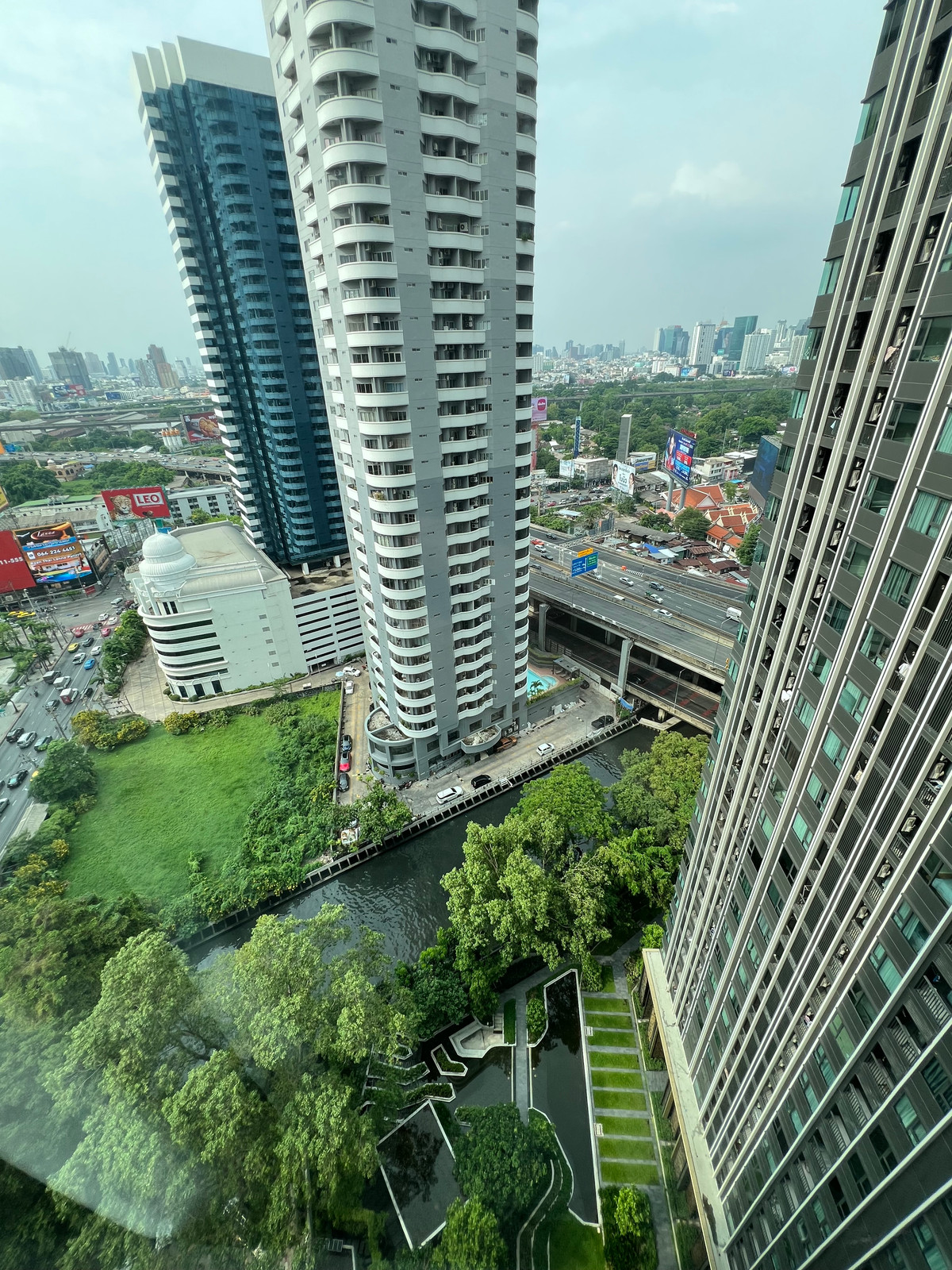 For RentCondoWitthayu, Chidlom, Langsuan, Ploenchit : Life One Wireless, 20,000baht, 1bedroom, 28sqm, BTS Ploenchit, BTS Chidlom, near Witthayu, Chidlom, Ploenchit, Sukhumvit, Rama 9, Ratchada, Sathorn, Silom, Chula, Siam, CentralWorld, Central Embassy, ​​Central Chidlom, Bumrungrad, Mater Dei, Park Venture