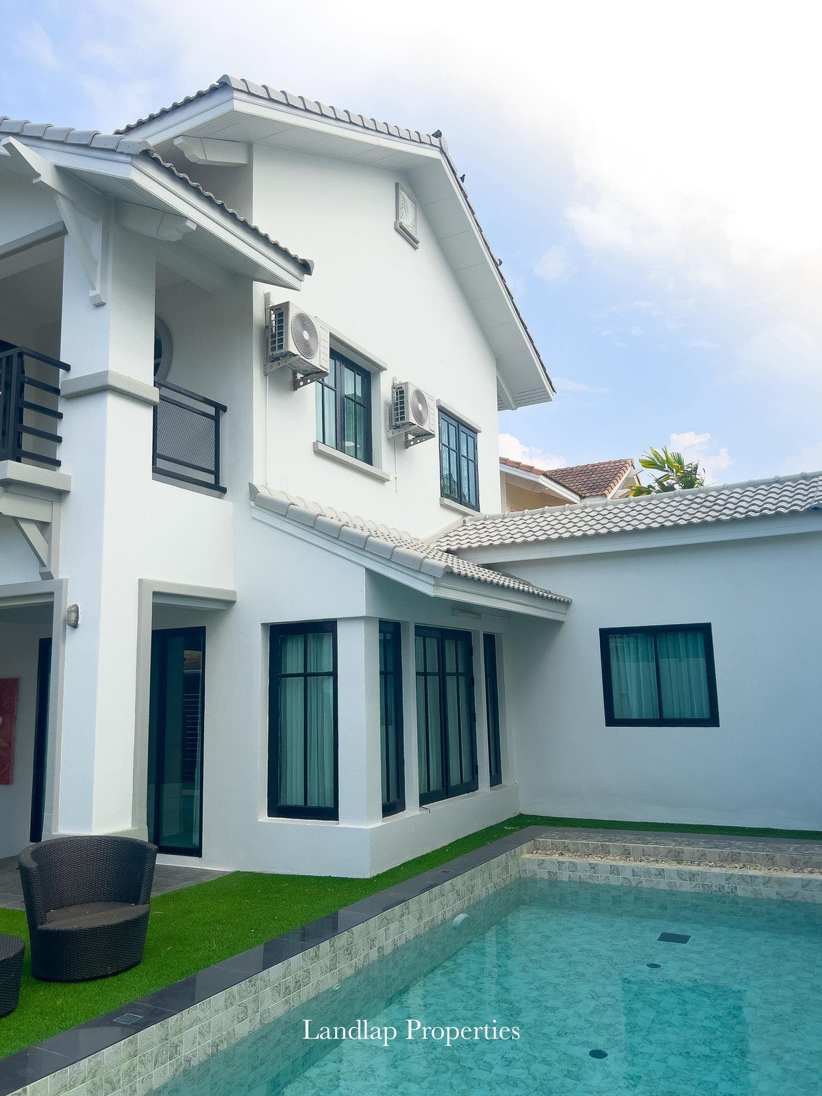 ให้เช่าพัทยา บางแสน ชลบุรี สัตหีบ : บ้านพูลวิลล่า จอมเทียน ใกล้หาดจอมเทียน เดินทางเพียง 5 นาที