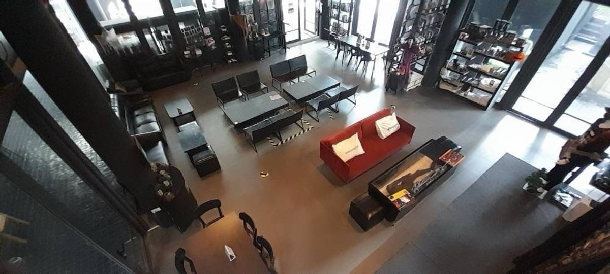 For RentRetail SpaceAri,Anusaowaree : Business area @ Ari Phayathai, next to the road, has parking, near BTS Ari 350 meters.