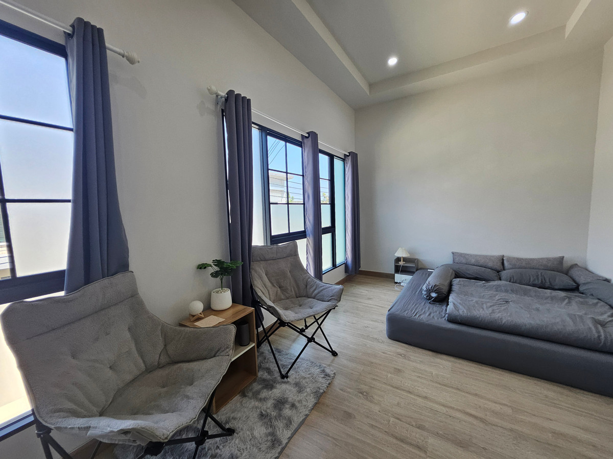 ให้เช่าทาวน์โฮมราษฎร์บูรณะ สุขสวัสดิ์ : [เช่าด่วน] ทาวน์โฮม Minimal Modern ทิศเหนือรับลม ไม่ร้อนแดด! 🏠