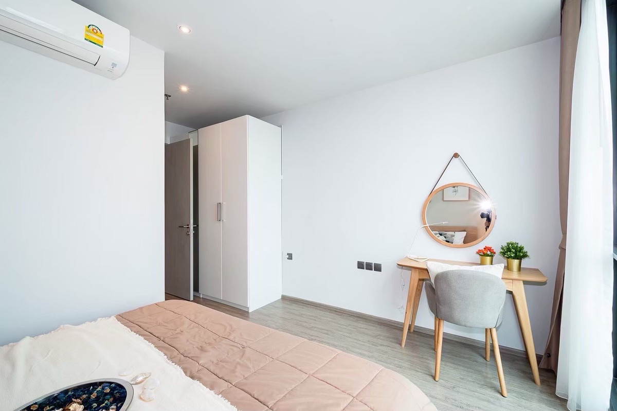 For RentCondoSukhumvit, Asoke, Thonglor : 🔥 Rare Find! Biggest Unit in Rhythm Ekkamai ### 80 Sq.m. Corner Suite | High Floor with Bathtub 🏙️