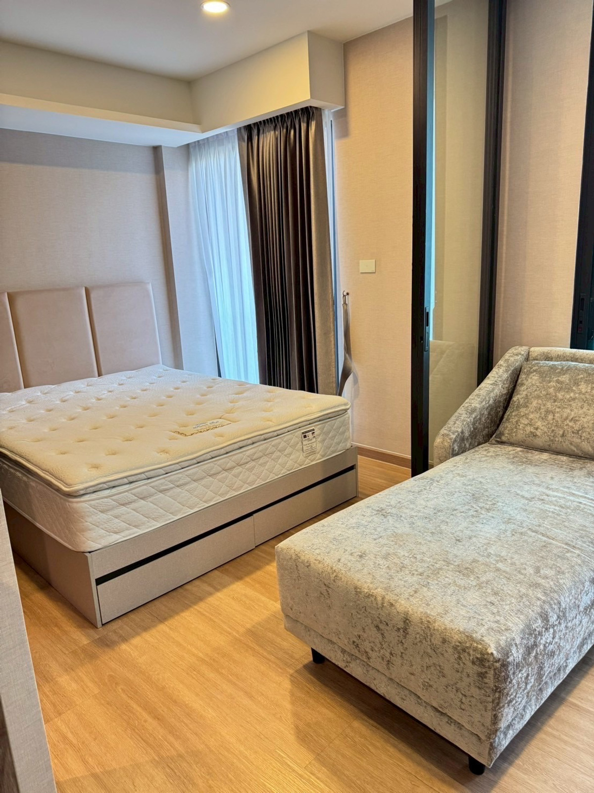 ให้เช่าคอนโดพระราม 9 เพชรบุรีตัดใหม่ RCA : Best Price 🔥ให้เช่า LLOYD Soonvijai-Thonglor ห้องสวยมาก ราคาดีที่สุด ตกแต่งเฟอร์ครบ พร้อมเข้าอยู่ ‼️