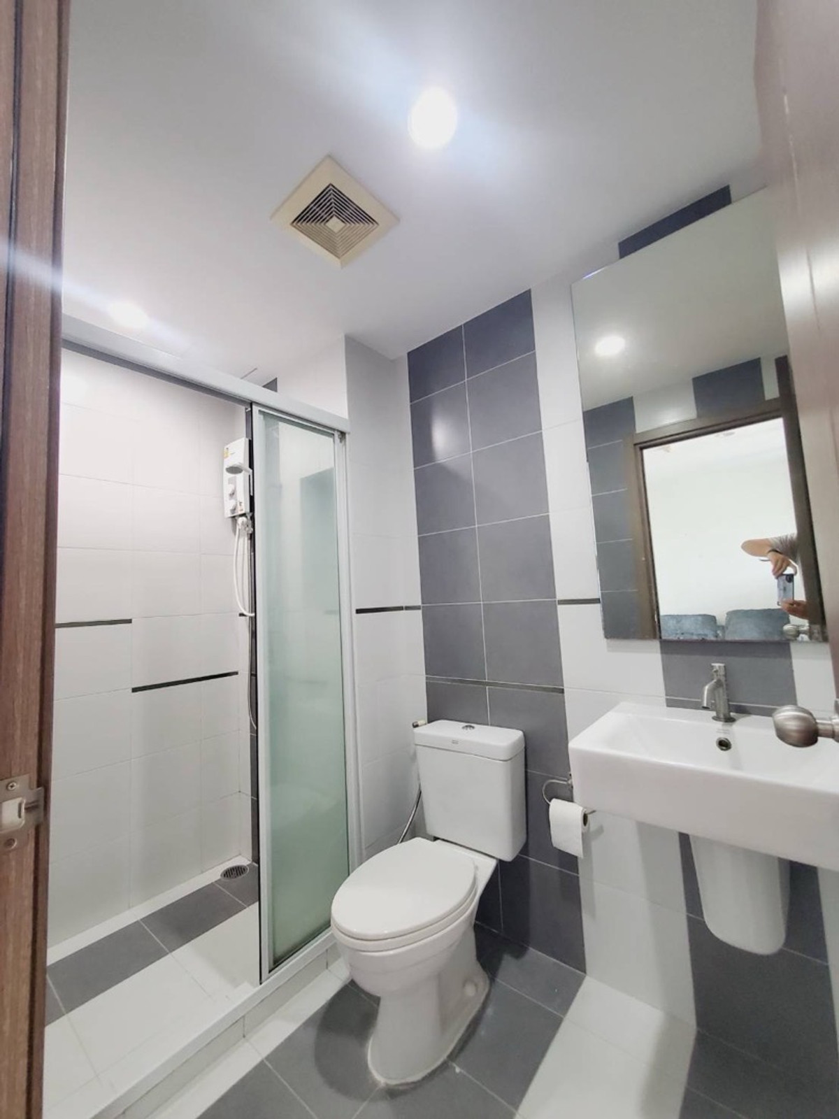 ให้เช่าคอนโดอ่อนนุช อุดมสุข : The Base Sukhumvit 77 ⭐️ เช่า 13,000  ถ่ายจากห้องจริงล่าสุด ⭐️  Line :@pukkhome ( with @)