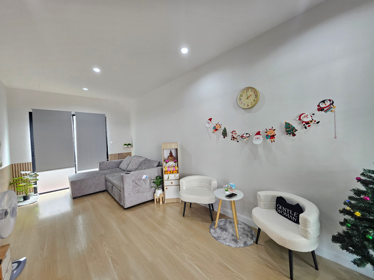 For RentTownhomeRathburana, Suksawat : [Urgent Rent] Minimal Modern Townhome, facing north, receives the breeze, not hot and sunny! 🏠