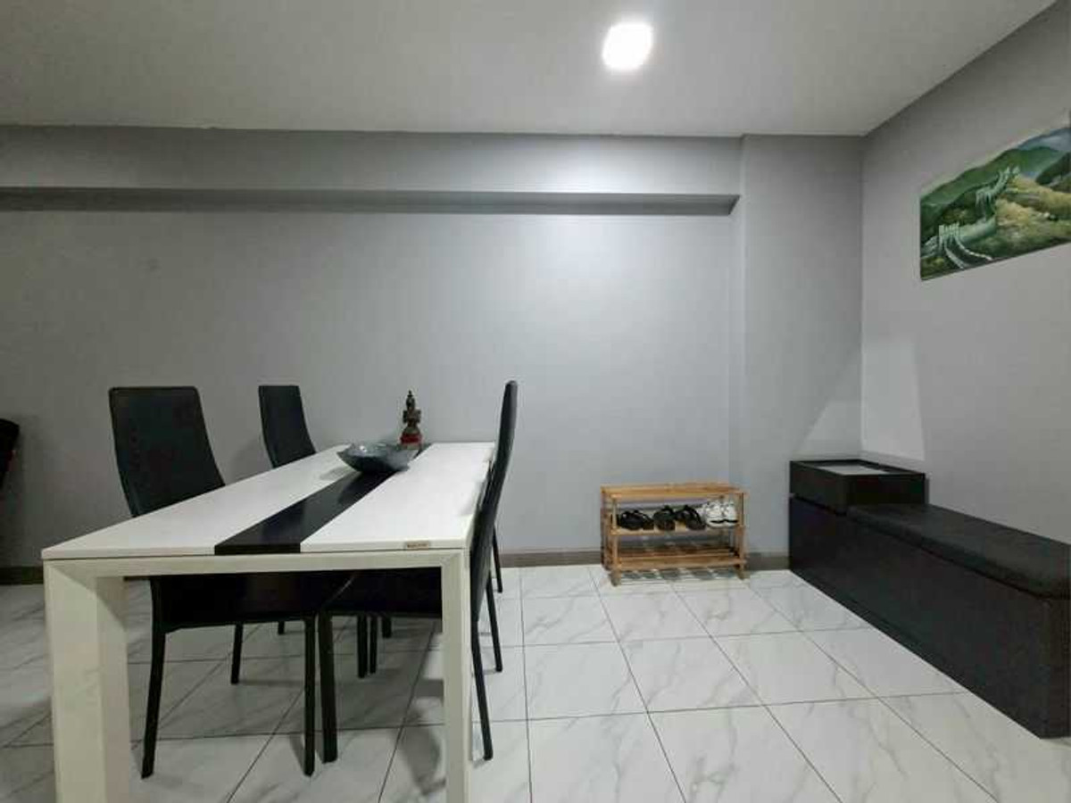 For RentCondoRama9, Petchburi, RCA : 🏡 Condo for Rent at My Resort Bangkok – Corner unit with a beautiful view! ✨ Perfect for anyone looking for a spacious and comfortable room in a convenient location 🌿