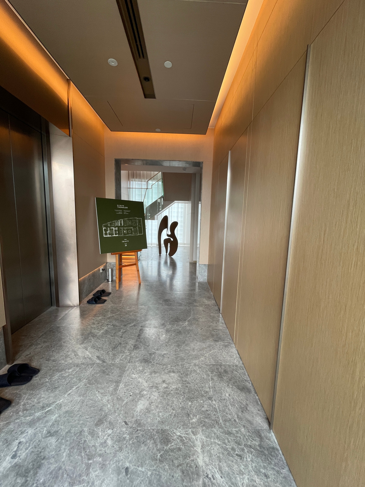 For SaleCondoSukhumvit, Asoke, Thonglor : [For Sale] THE TRINITY - Triplex Penthouse, the ultimate in Ultimate Class privacy | SCOPE Thonglor, next to BTS Thonglor.